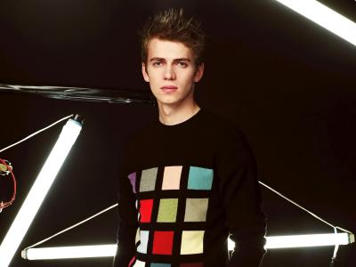 馮穎同UO1EQA24相關圖片