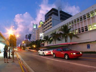 卜春霽9LC77DDB相關圖片